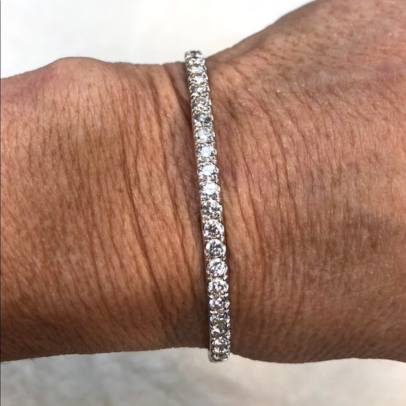 Boutique Jewelry - 18K White Gold and Diamond Bangle Bracelet